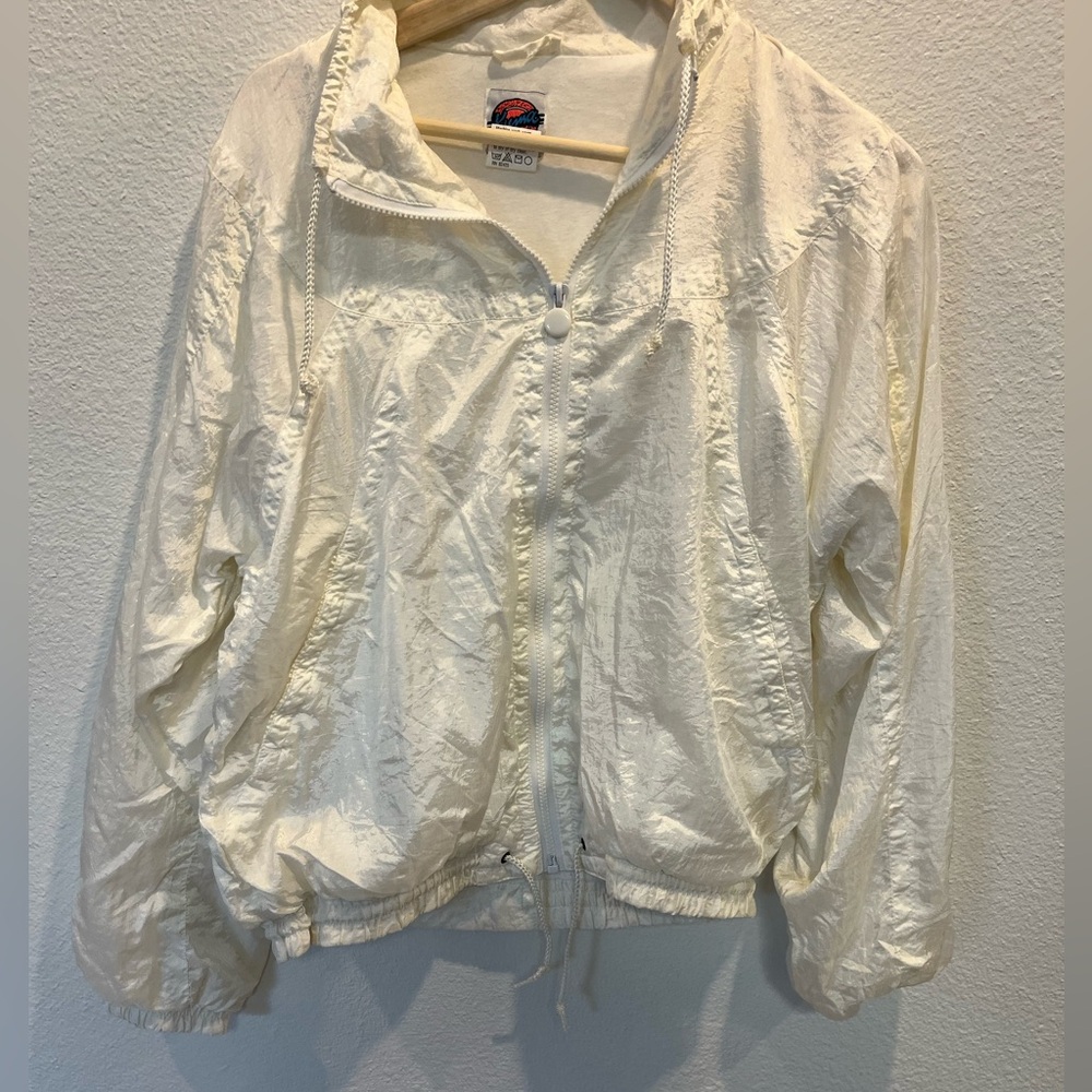White Zip-Up Windbreaker Jacket vintage‎ 80’